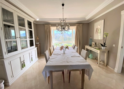 Villa en venta en Benahavis