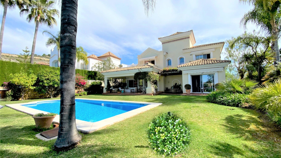 Villa en venta en Benahavis