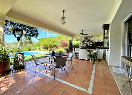 Villa en venta en Benahavis