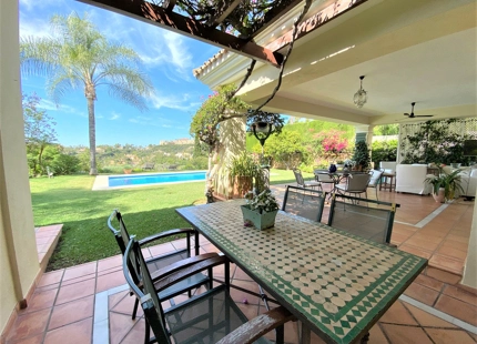 Villa en venta en Benahavis
