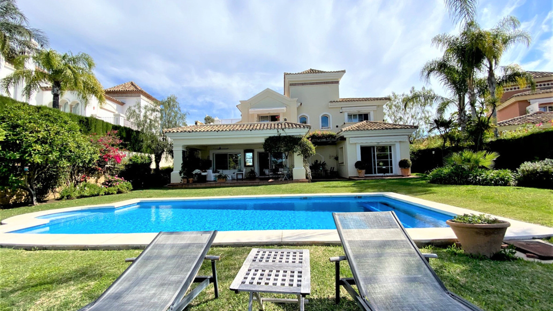 Villa en venta en Benahavis