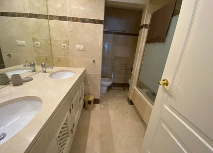 Apartment for long term rent in Marbella - Puerto Banus