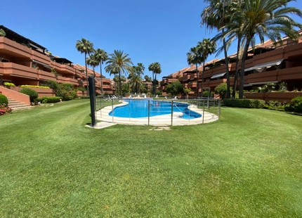 Penthouse for long term rent in Nueva Andalucia, Marbella