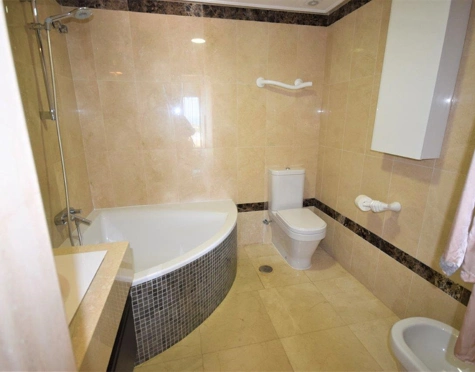 Apartamento Planta Baja en alquiler a corta temporada en New Golden Mile, Estepona East