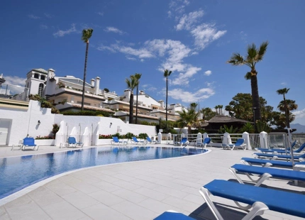 Ground Floor Apartment for short term rent in New Golden Mile, Estepona East