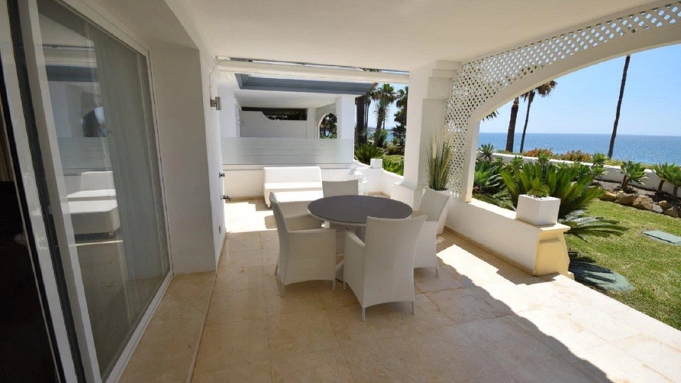 Ground Floor Apartment for short term rent in New Golden Mile, Estepona East