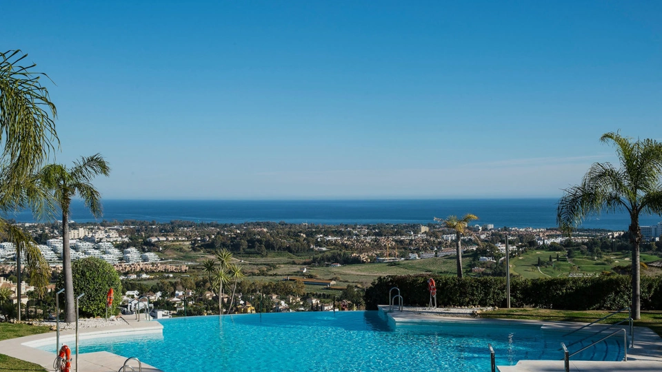 Ático en venta en Benahavis