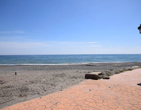 Apartment for sale in New Golden Mile, Estepona East