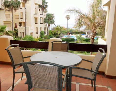 Apartment for sale in New Golden Mile, Estepona East