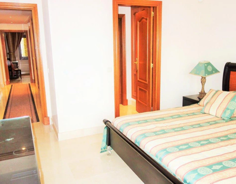 Apartment for sale in New Golden Mile, Estepona East