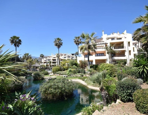 Apartment for sale in New Golden Mile, Estepona East