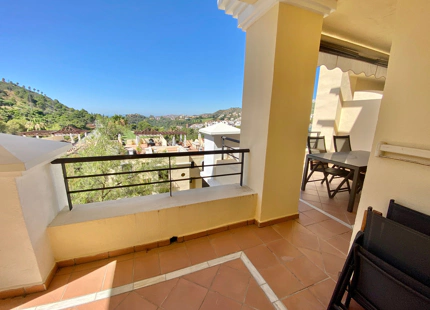 Apartamento en venta en Los Arqueros, Benahavis