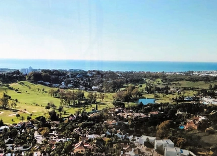 Villa en venta en El Paraiso, Estepona Este