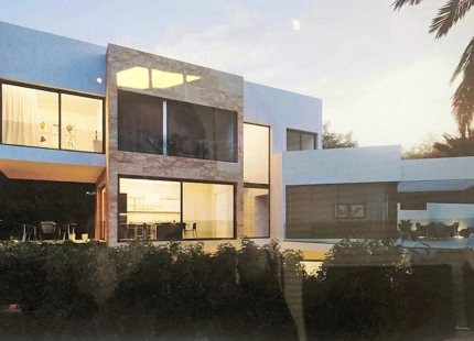 Villa en venta en El Paraiso, Estepona Este