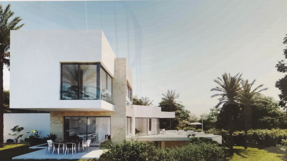 Villa en venta en El Paraiso, Estepona Este