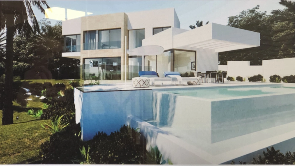 Villa en venta en El Paraiso, Estepona Este