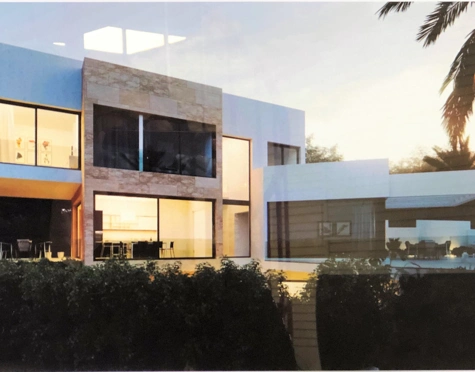 Villa en venta en El Paraiso, Estepona East