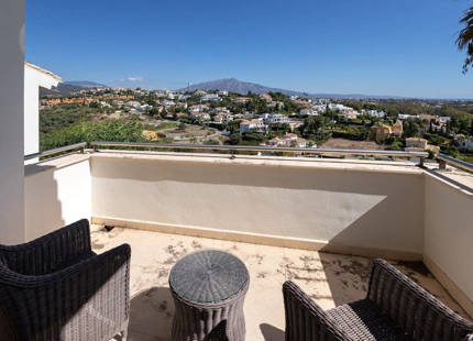 Ático en venta en El Paraiso, Estepona Este