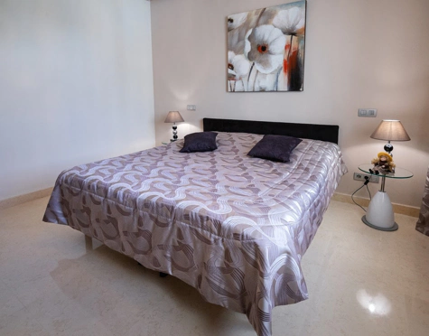 Penthouse for sale in El Paraiso, Estepona East