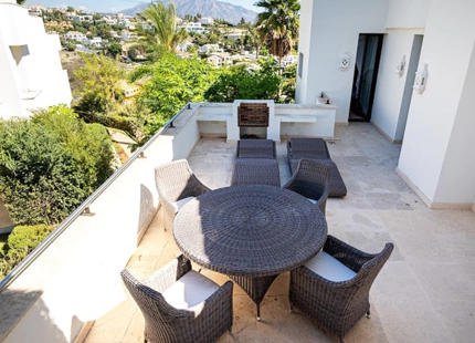 Ático en venta en El Paraiso, Estepona Este