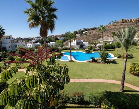 Penthouse for sale in El Paraiso, Estepona East