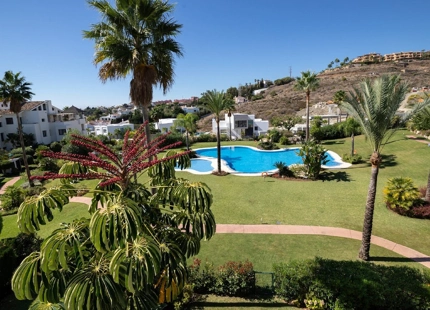 Ático en venta en El Paraiso, Estepona Este