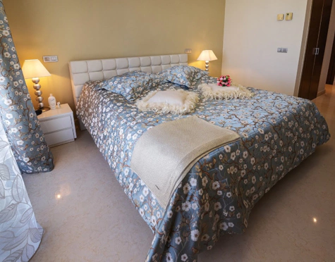 Penthouse for sale in El Paraiso, Estepona East