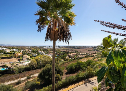 Ático en venta en El Paraiso, Estepona Este