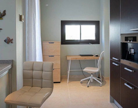 Penthouse for sale in El Paraiso, Estepona East