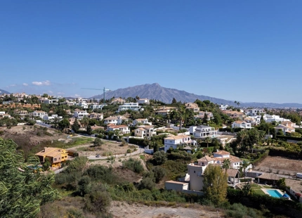 Ático en venta en El Paraiso, Estepona Este
