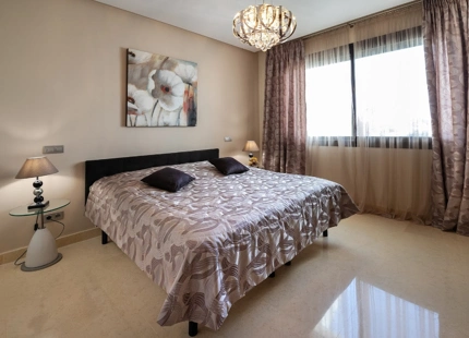 Ático en venta en El Paraiso, Estepona Este
