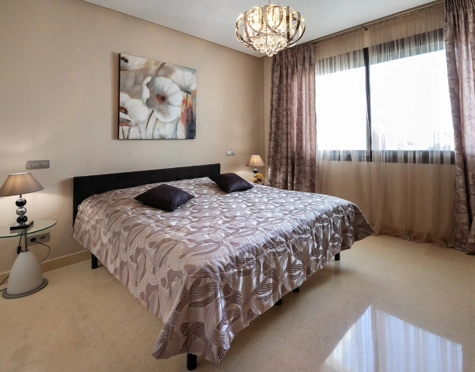 Penthouse for sale in El Paraiso, Estepona East