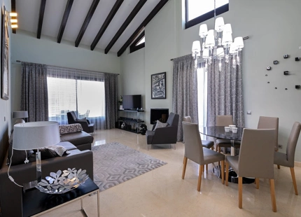Ático en venta en El Paraiso, Estepona Este
