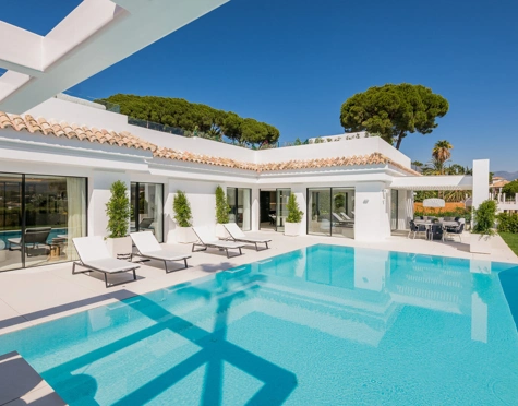 Villa for sale in Nueva Andalucia, Marbella