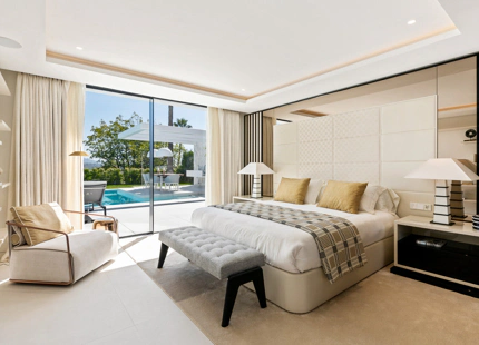 Villa en venta en Nueva Andalucia, Marbella