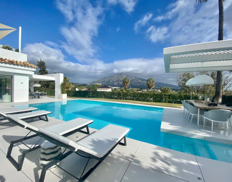 Villa for sale in Nueva Andalucia, Marbella