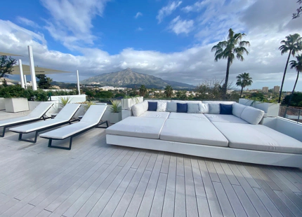 Villa en venta en Nueva Andalucia, Marbella