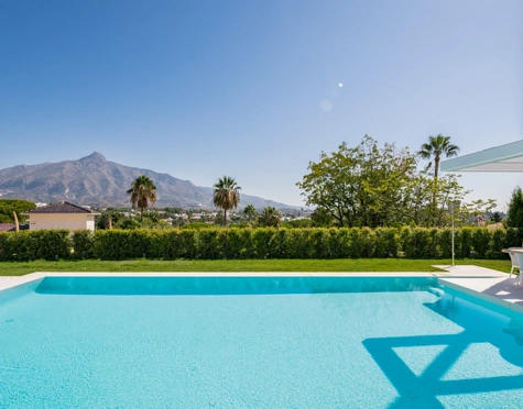 Villa for sale in Nueva Andalucia, Marbella
