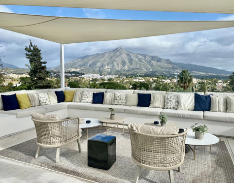 Villa for sale in Nueva Andalucia, Marbella