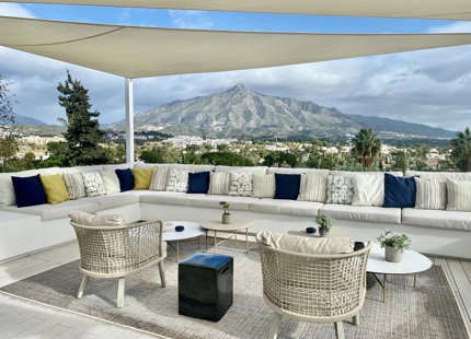 Villa en venta en Nueva Andalucia, Marbella