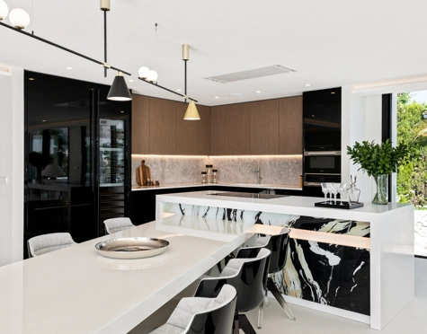 Villa for sale in Nueva Andalucia, Marbella