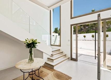 Villa en venta en El Paraiso, Estepona Este