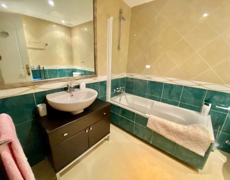 Penthouse for sale in Nueva Andalucia, Marbella