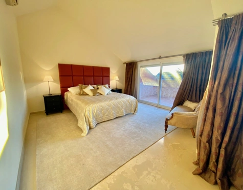 Penthouse for sale in Nueva Andalucia, Marbella