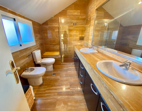 Penthouse for sale in Nueva Andalucia, Marbella
