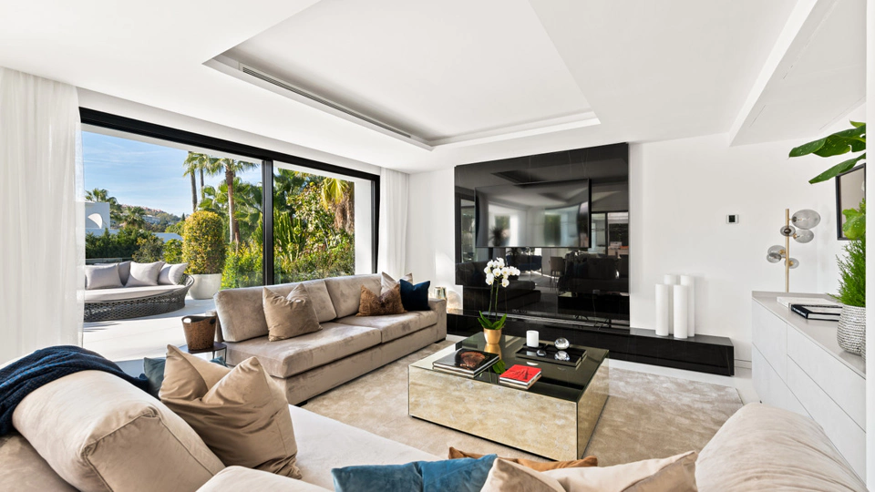 Villa en venta en Nueva Andalucia, Marbella