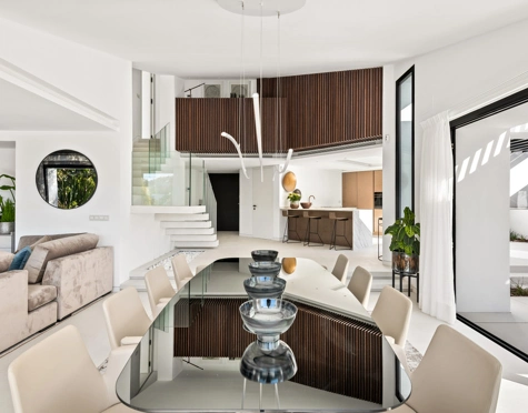 Villa en venta en Nueva Andalucia, Marbella