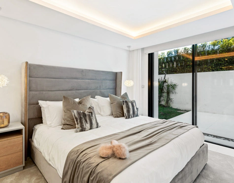 Villa en venta en Nueva Andalucia, Marbella