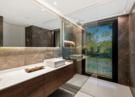 Villa en venta en Nueva Andalucia, Marbella