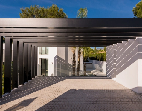 Villa en venta en Nueva Andalucia, Marbella